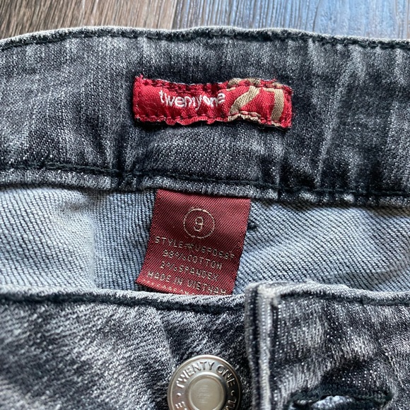 Gray Jeans - Picture 3 of 3